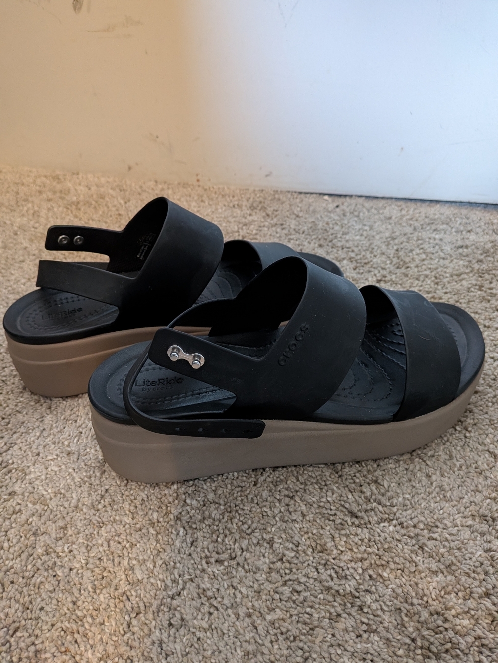 Crocs Womens Black Platform Sandal with Taupe Sole